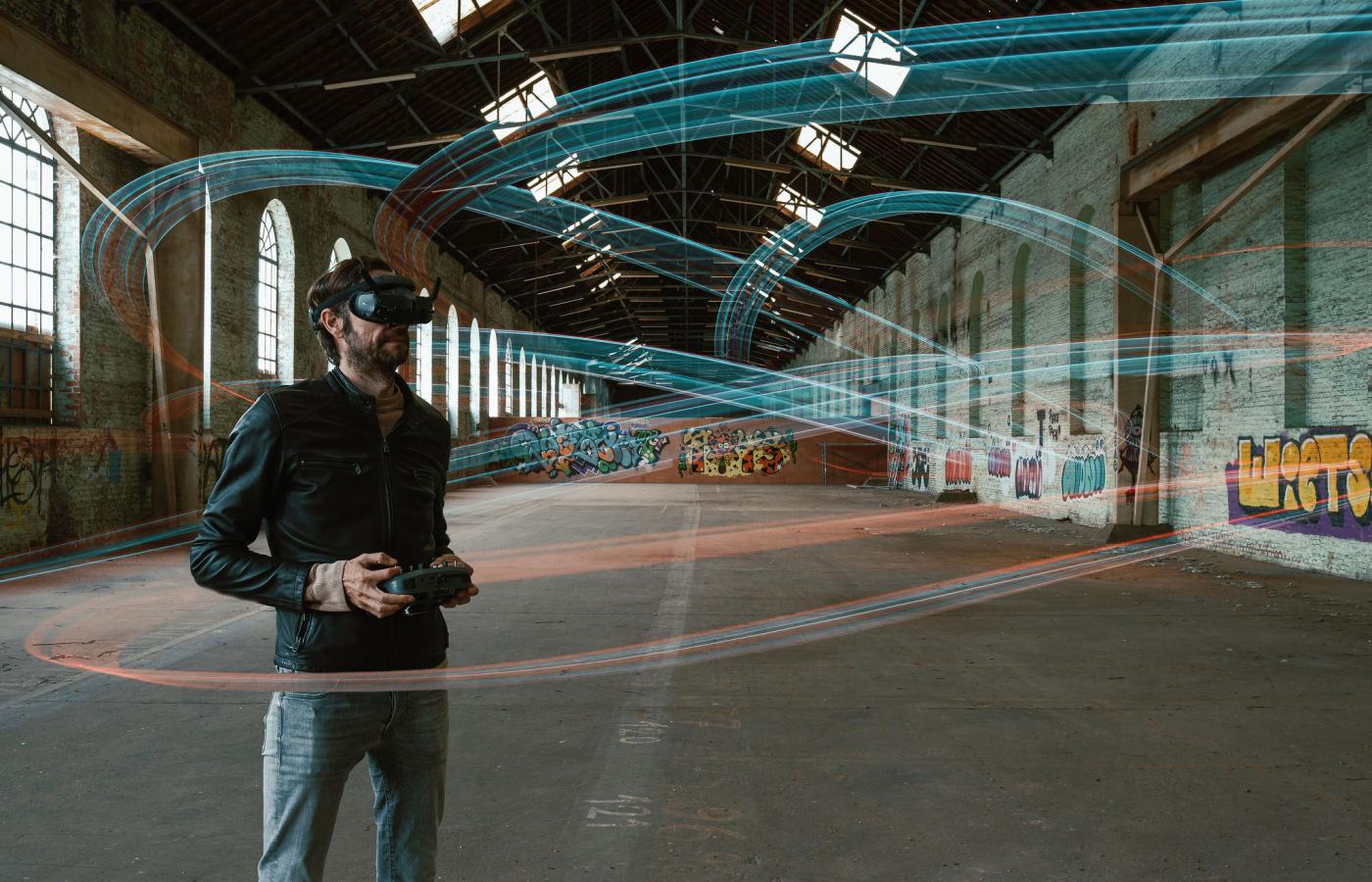 Professionele drone-videografie voor hoogwaardige bedrijfsfilms in Vlaanderen, uitgevoerd met geavanceerde FPV-technologie door Lowlite